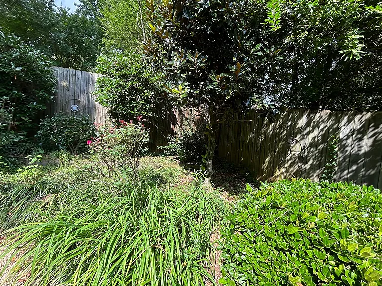 2461 Lyndhurst Ave — Photo 68