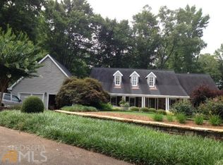 2495 Steeple Chase Dr, Roswell, GA 30076