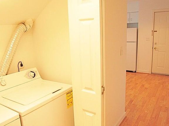 2nd image of 1000 Market St E Unit A