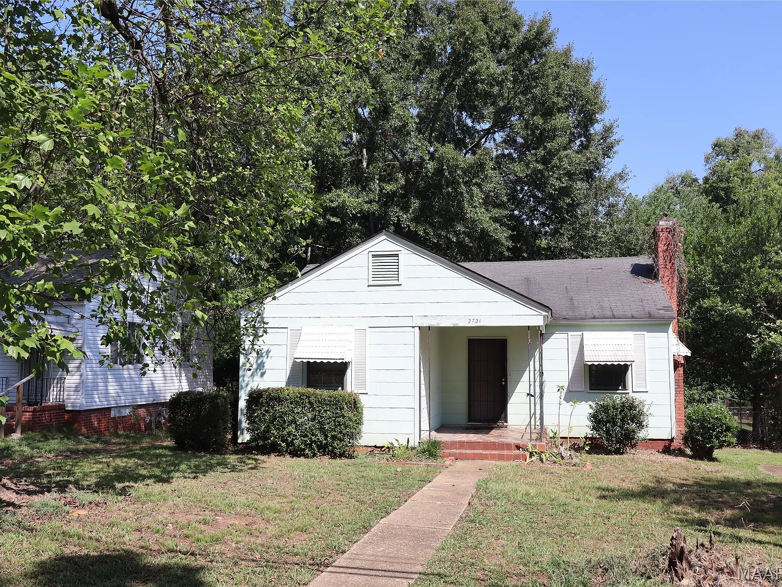 3 bed, 1.0 bath, 940 sqft, $650 — Photo 1