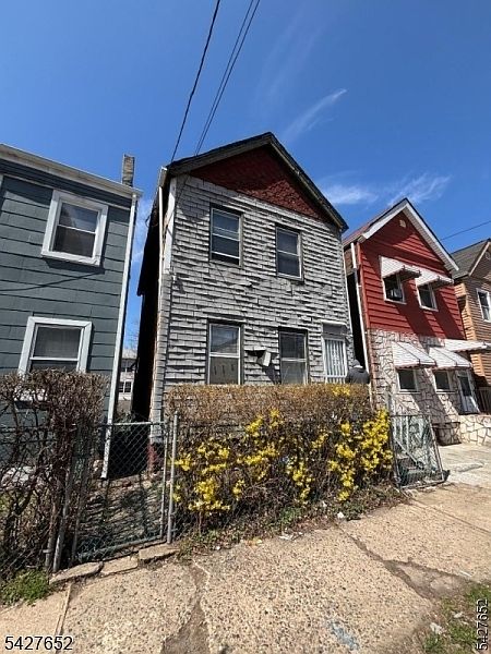 1st image of 623 S 18Th St