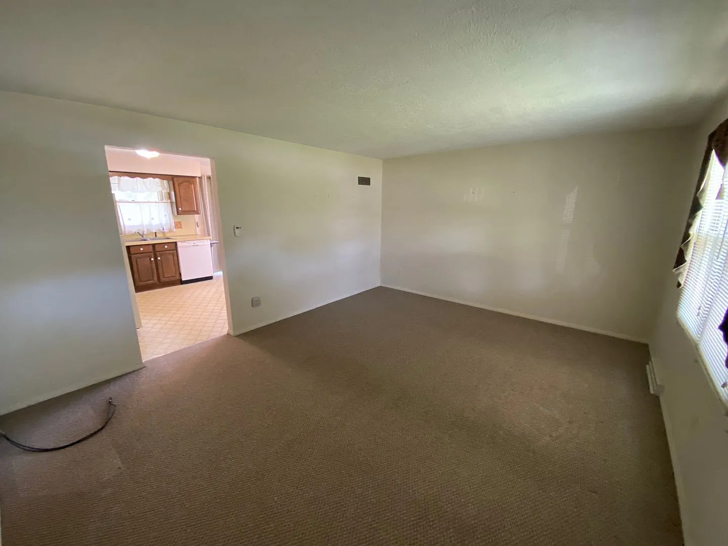 Town Home in York Township — Photo 2