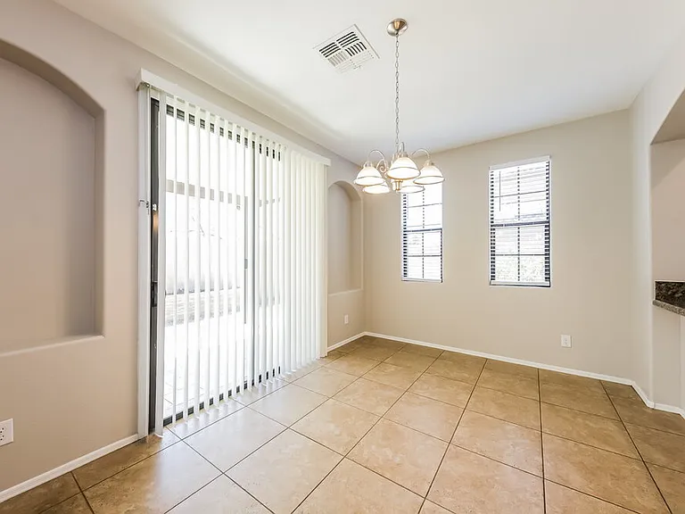 2373 W Sleepy Ranch Rd — Photo 8