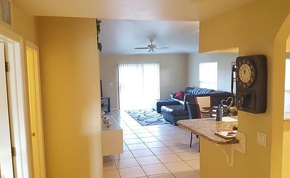 3rd image of 4674/4676 Golfview Blvd