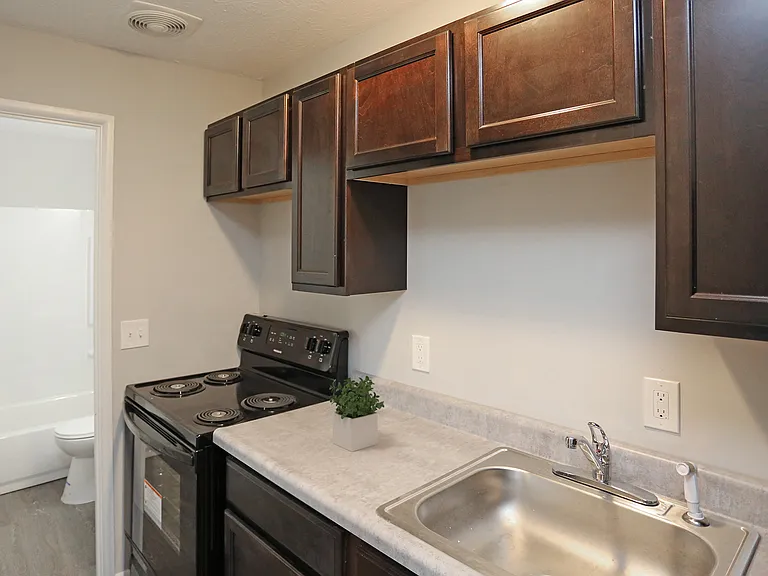 Villa Hills & Dover Heights Apartments — Photo 24