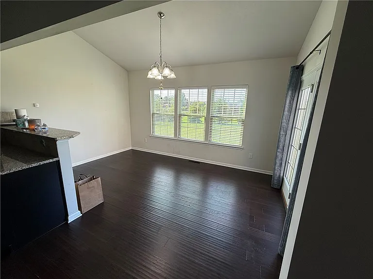3002 Highpoint Dr — Photo 10