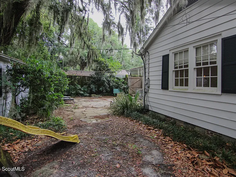 1207 Pine Ave — Photo 31