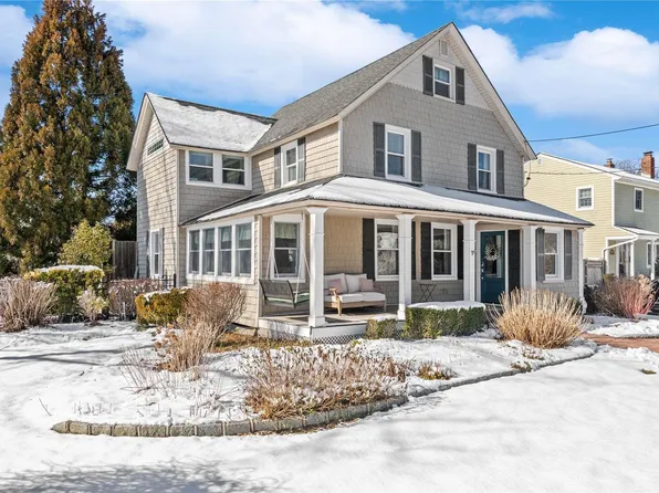 124 Colton Avenue, Sayville, NY 11782