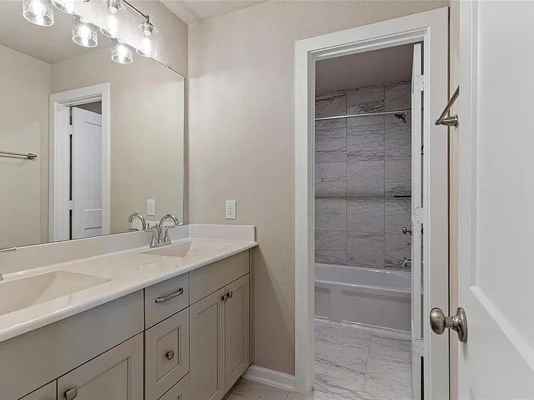4207 Maple Glen Dr — Photo 30