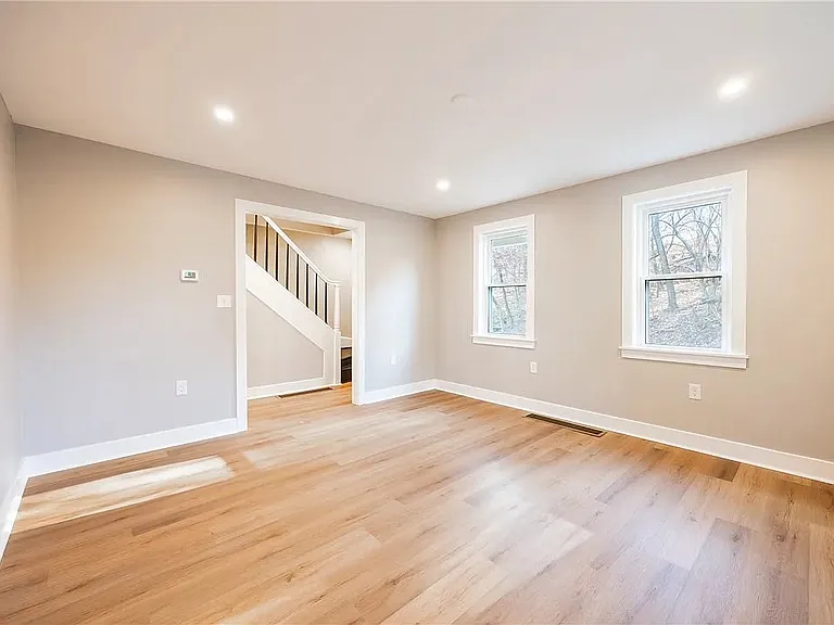 5 N Park Rd — Photo 3