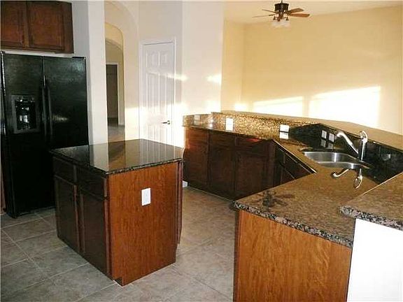 3rd image of 3120 W Brookfield Way