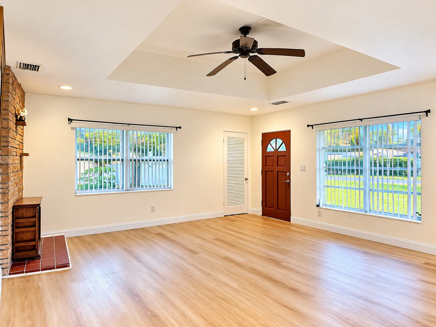 2 bed, 1122 sqft, $1,600 — Photo 2