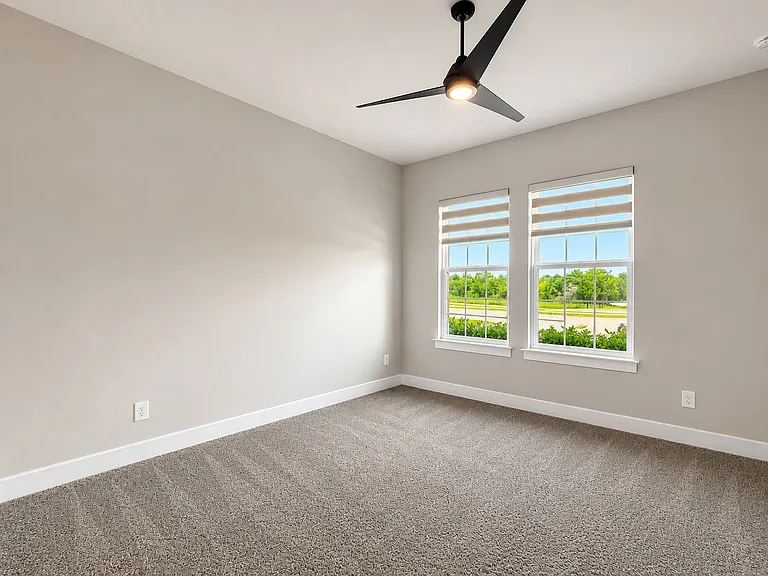 350 Pearland Dr — Photo 20