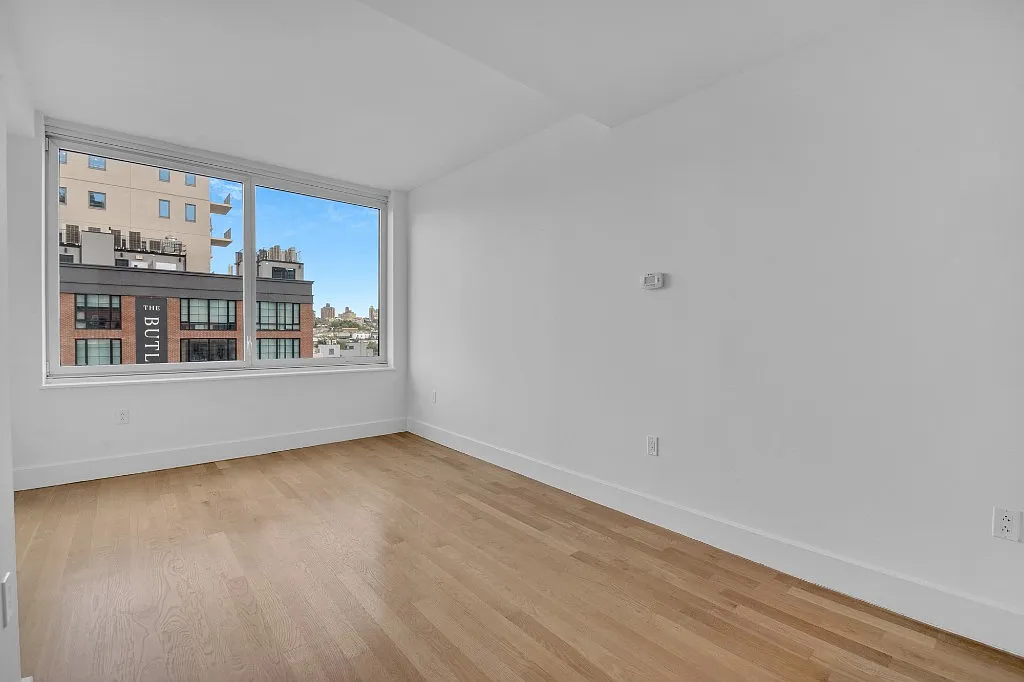 Building Photo - 150 4th Ave #8-B