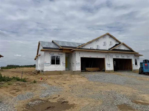 1296 Berkshire Ln, North Liberty, IA 52317