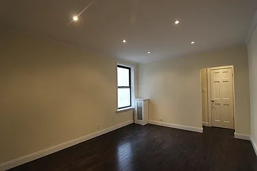 Rented by Aimee Grodanz, LREB