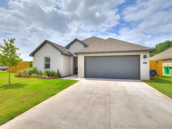 7030 E 155th Pl S, Bixby, OK 74008