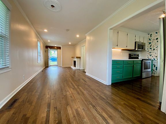 5th image of 2113 W 48th St