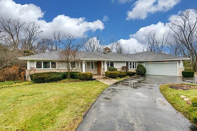 1st image of 360 Riverdale Dr