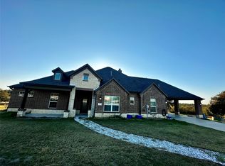 107 Rock Salt Ct, Springtown, TX 76082