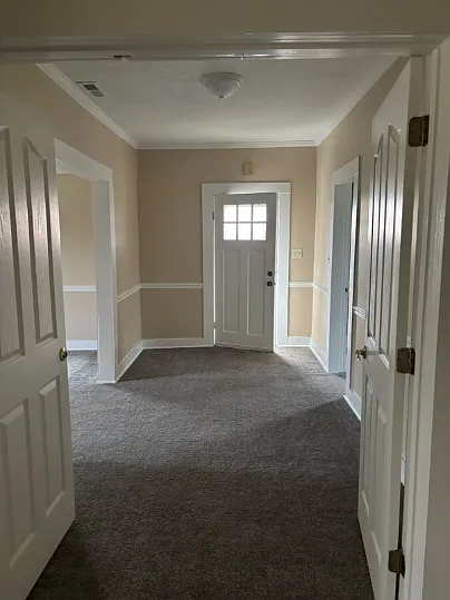 1740 Petsch Ln — Photo 3