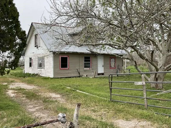 2739 Oyster Creek Bnd, Oyster Creek, TX 77541