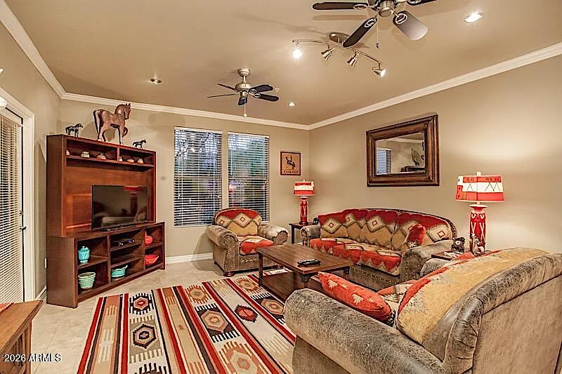 3 bed, 2.0 bath, 1324 sqft, $2,450 — Photo 4