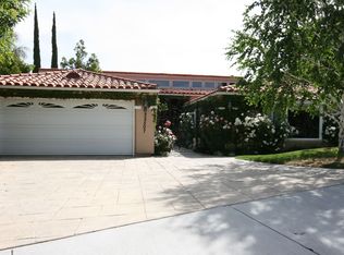 22507 Peale Dr, Calabasas, CA 91302