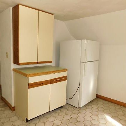 2nd image of 92 Conklin Ave