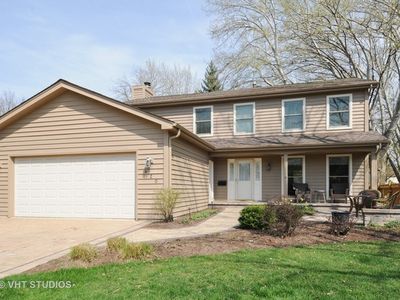 420 S River Rd, Naperville, IL, 60540