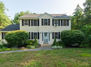 95 Bayberry Hill Rd, Townsend, MA 01474