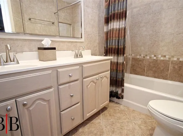 1674 East 22nd Street image 8 of 24