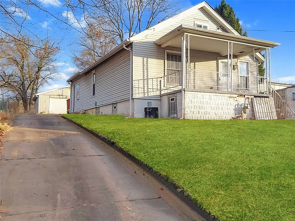 1015 Cascade Rd photo 1