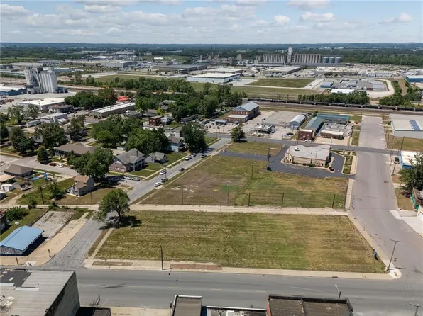 5002-5026 King Hill Ave, Saint Joseph, MO 64504