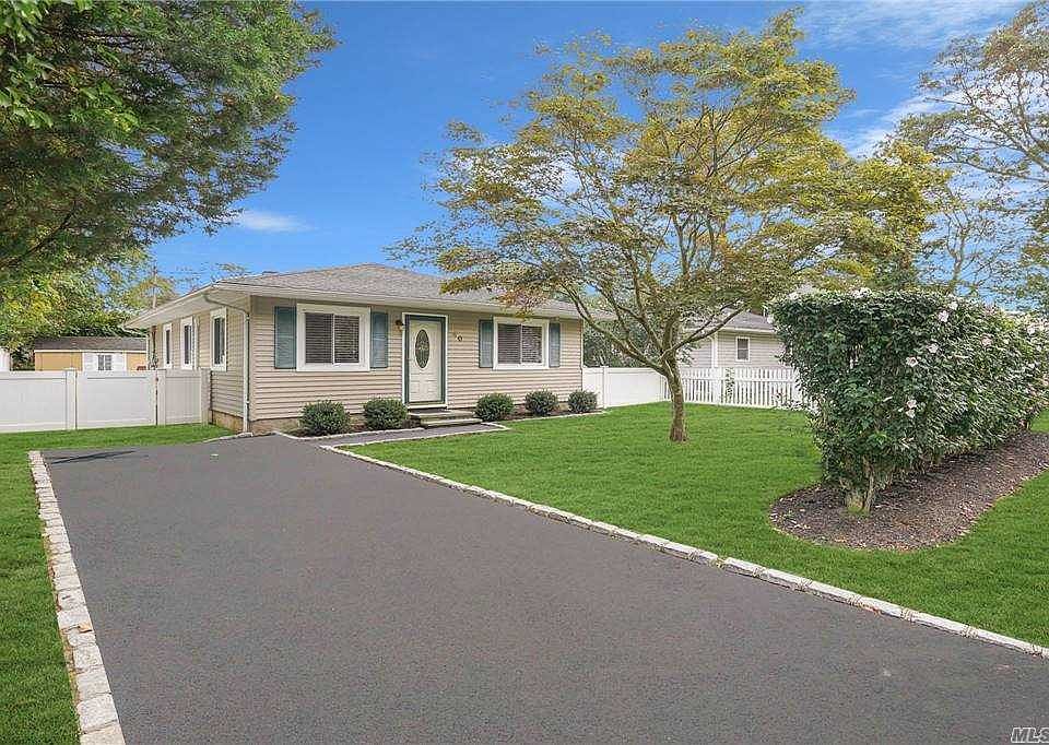 1st image of 40 Harrison Dr