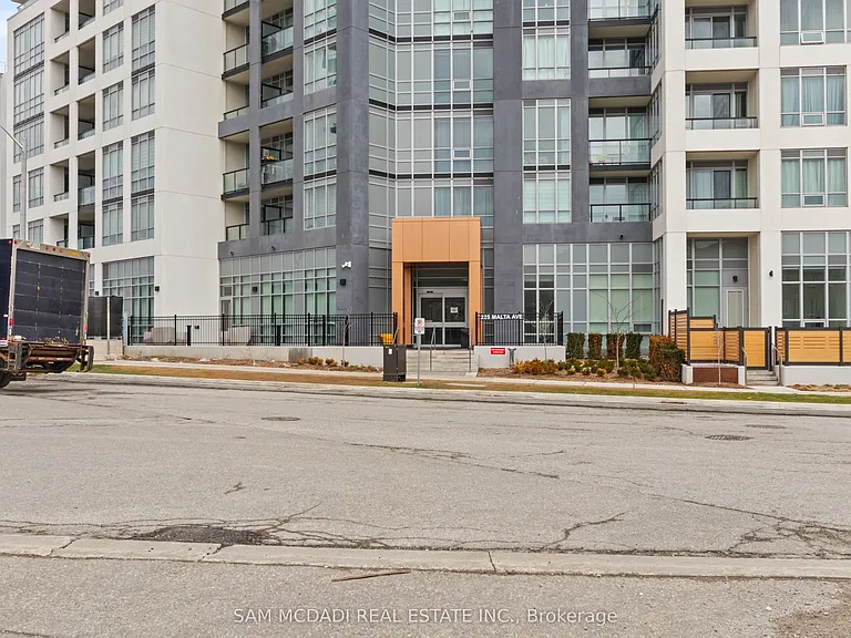 225 Malta Ave #706 — Photo 2