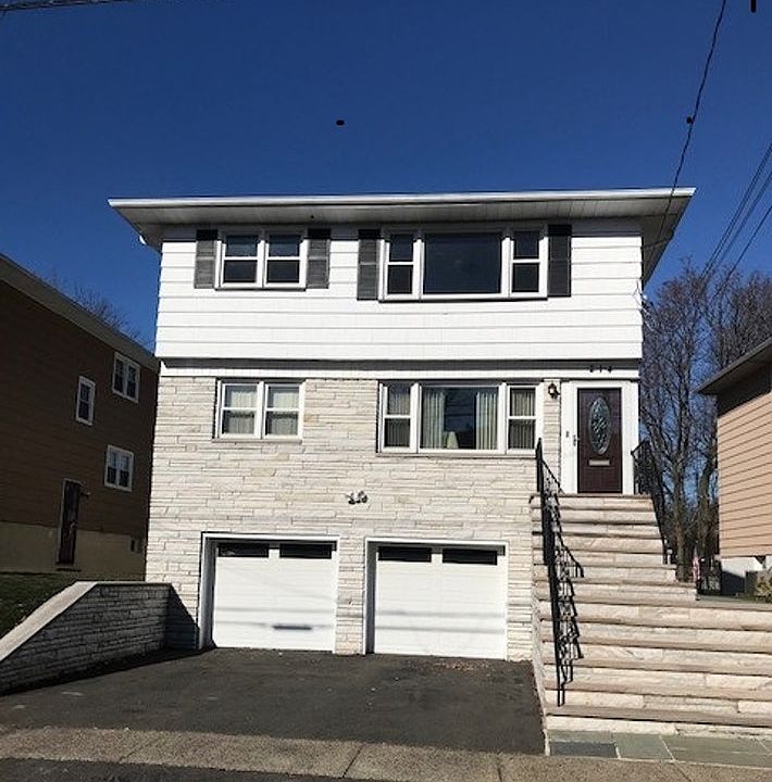 1st image of 214 Lakewood Dr