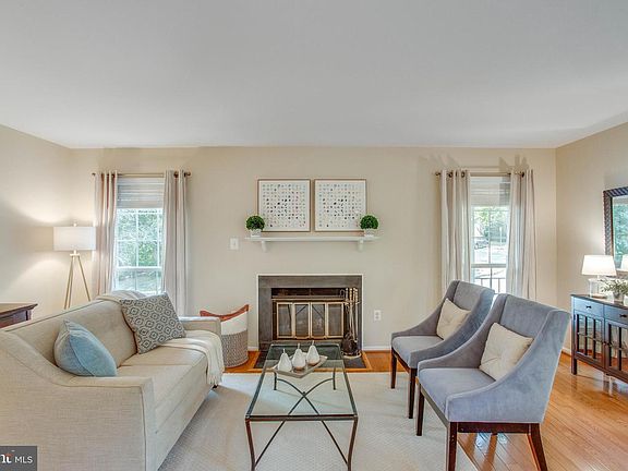 3rd image of 13658 Barren Springs Ct