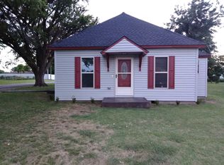119 S 3rd St, Cyril, OK 73029
