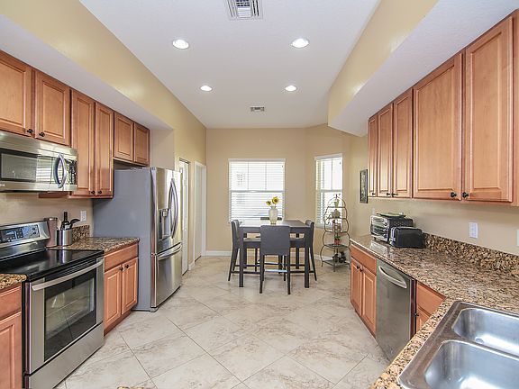 4th image of 3401 SW Sawgrass Villas Dr