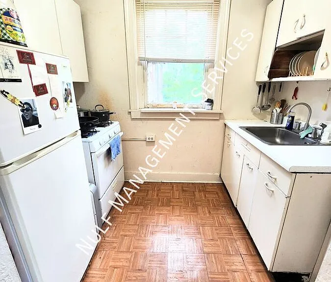 5649 Phillips Ave #11 — Photo 3