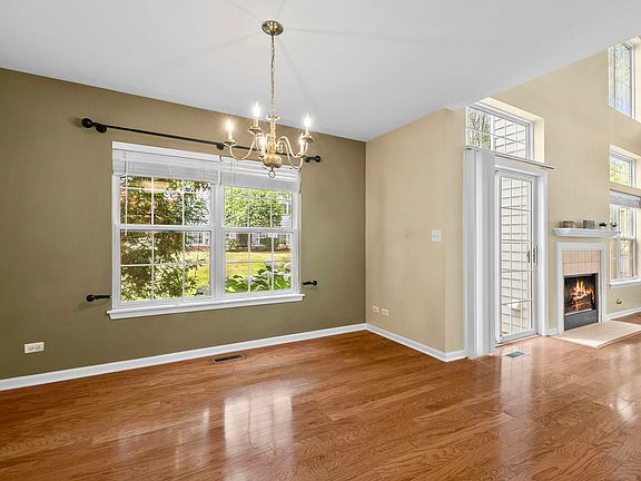 4th image of 2282 Foxmoor Ln Unit 0