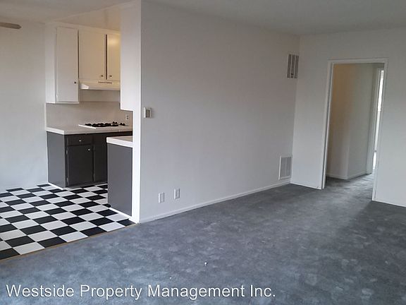 3rd image of 2014 Cloverfield Blvd APT 05