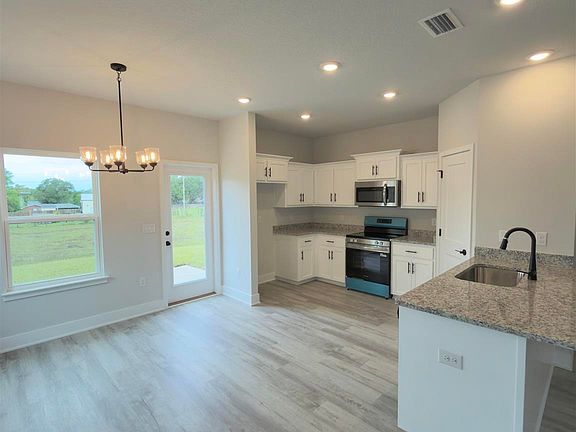 3rd image of 3331 Bliss Ln #11E