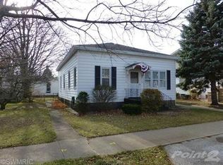 406 E Loomis St, Ludington, MI 49431
