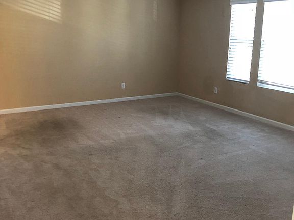 5th image of 118 Rosebud Ln