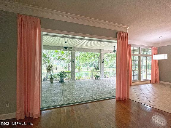 4th image of 3599 Shinnecock Ln