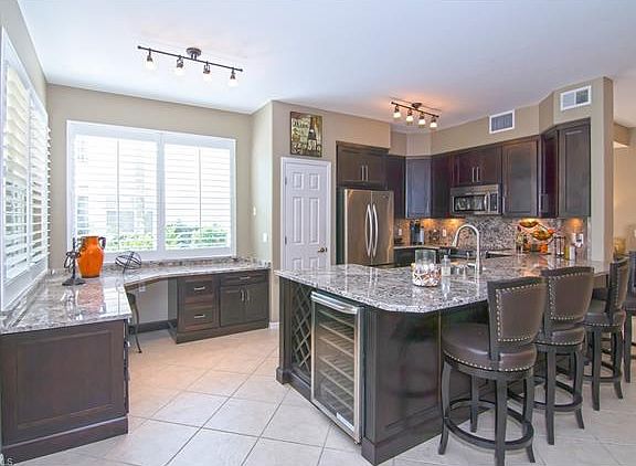 5th image of 3970 Bishopwood Ct W APT 102