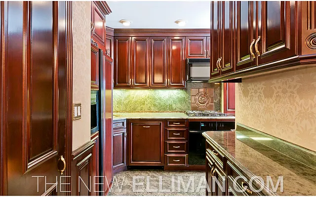 Rented by Douglas Elliman | media 19