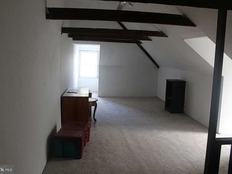446 N Prospect St — Photo 10